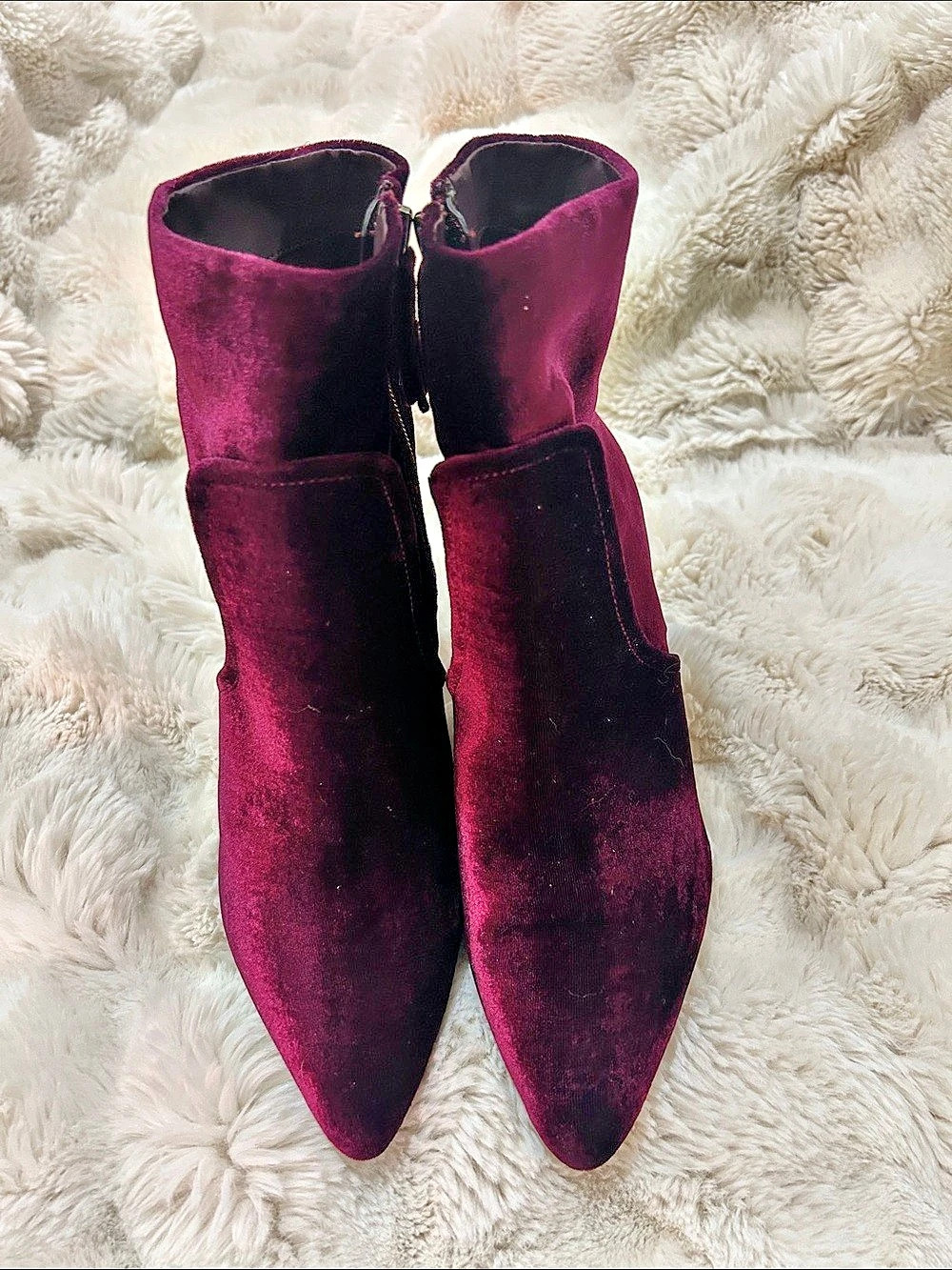 Pointed-Toe Heeled Boots in Purple Like New